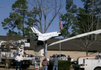 Columbia Replica being installed outside museum